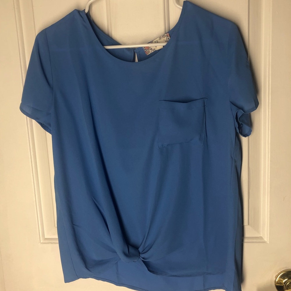 FINAL SALE - Front Knot Blouse